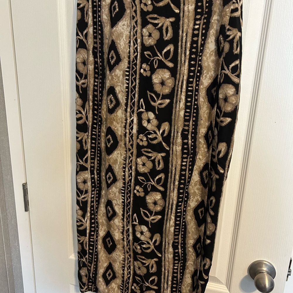Elegant Floral Black and Tan Maxi Skirt Size 16 by Anna Morella